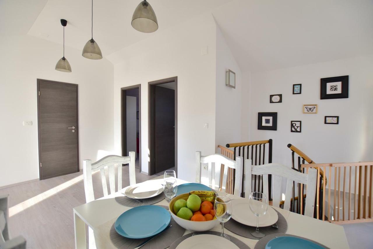 Apartments Sea & Sky Stari Grad  Eksteriør billede