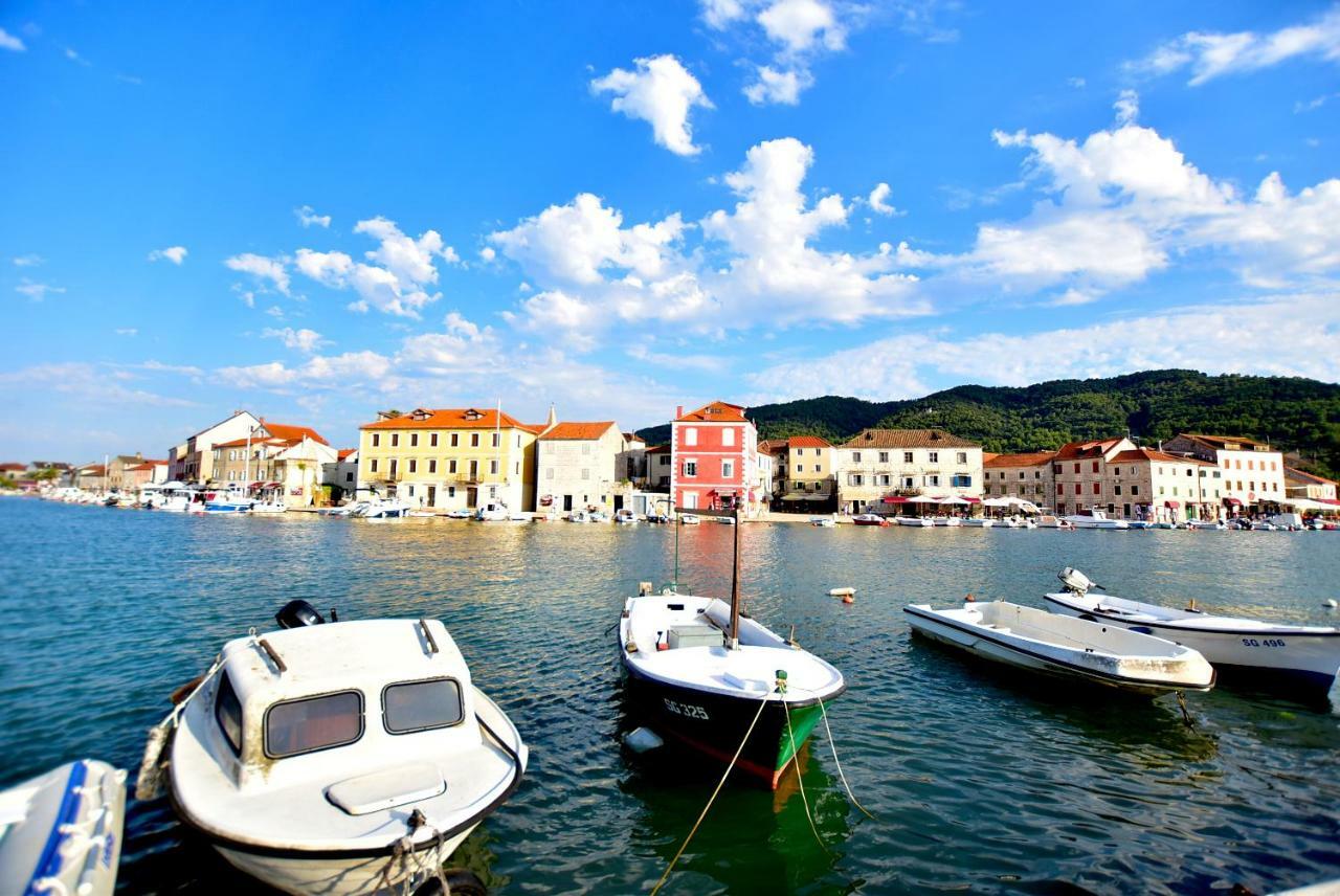 Apartments Sea & Sky Stari Grad  Eksteriør billede